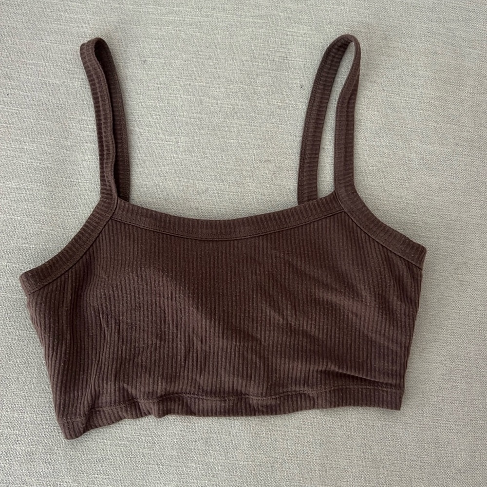 Alo Ribbed Cropped Top - Picture 1 of 3